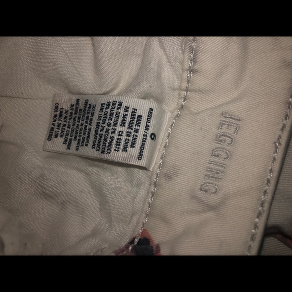 Floral American Eagle Jegging Jeans - Picture 3 of 3